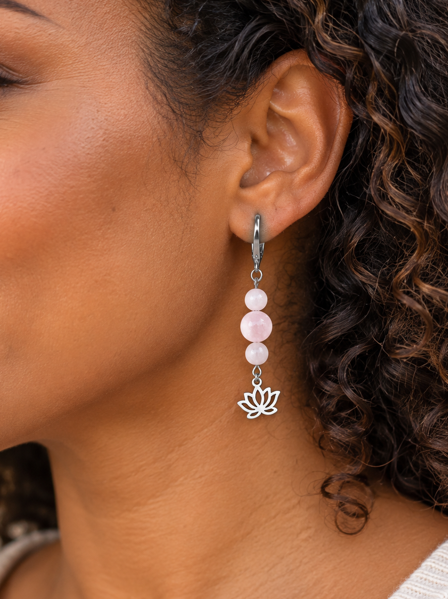 boucles d'oreilles quartz rose pierres naturelles lotus ceriz sur le gato