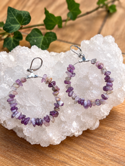 Boucles d'oreilles améthyste ceriz sur le gato