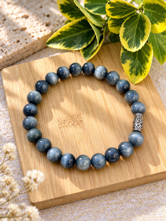 Bracelet oeil de faucon pierres naturelles ceriz sur le gato