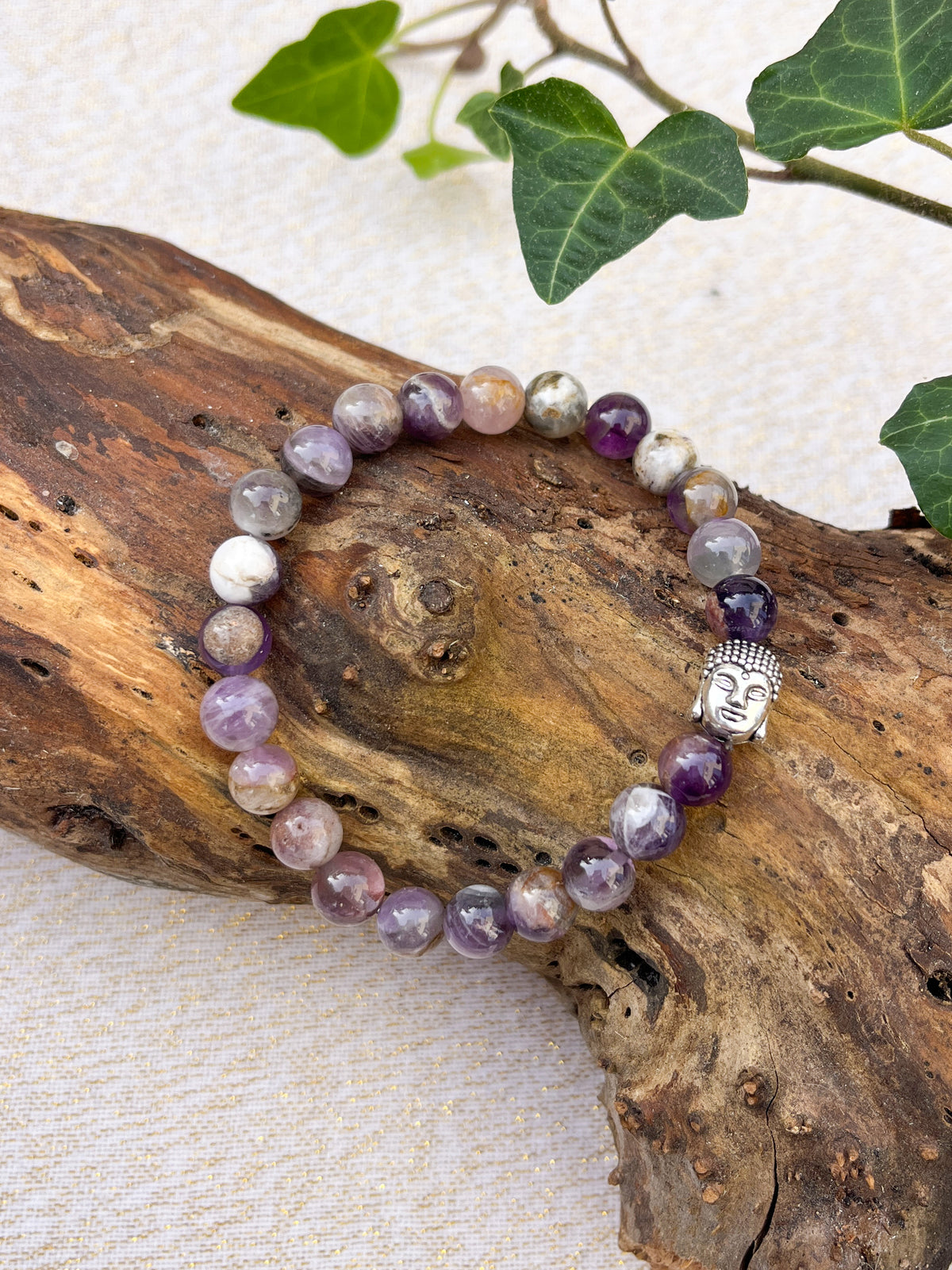 Bracelet en améthyste naturelle et Bouddha argenté