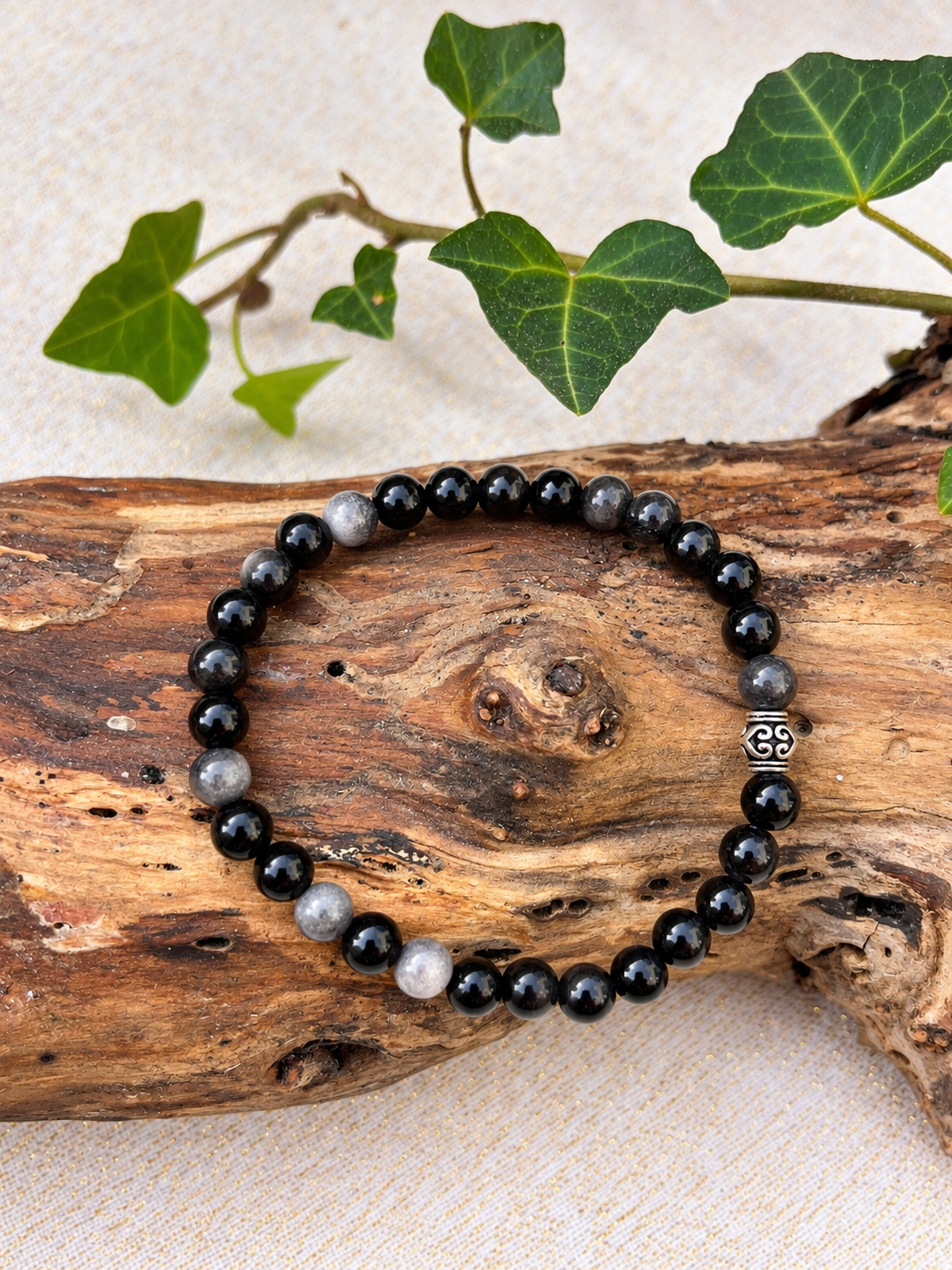 Bracelet en Obsidienne et perle argentée