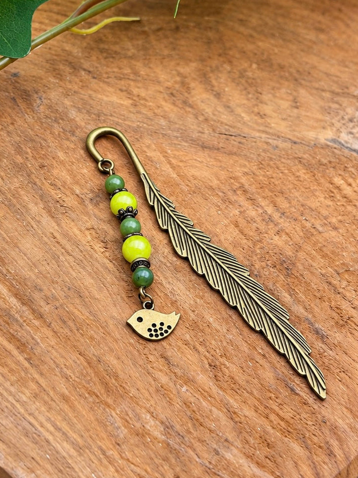 marque page jade oiseau plume ceriz sur le gato